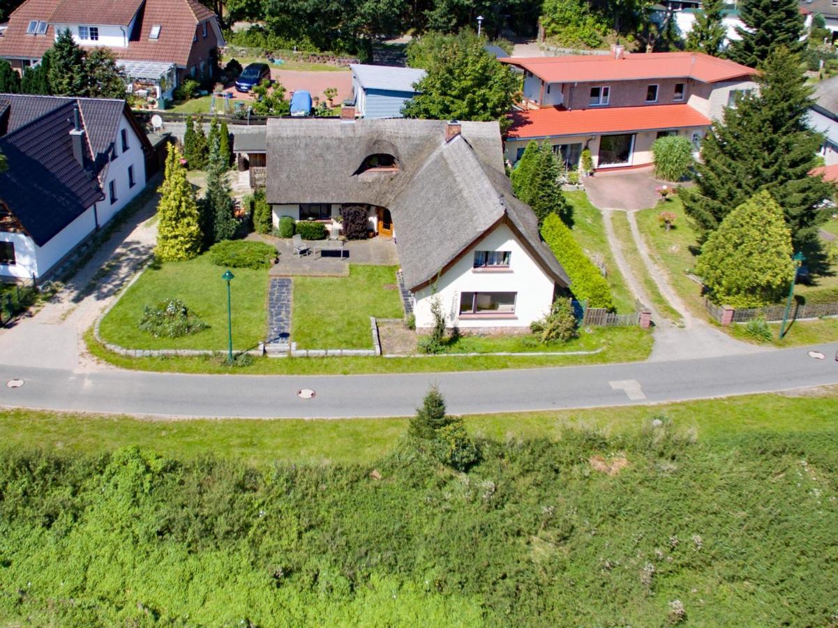 Wg Bernstein - Reetdachhaus - Ruhe Und Seeblick Sellin  Esterno foto