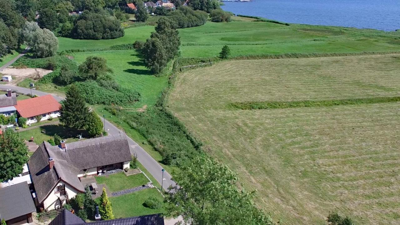 Wg Bernstein - Reetdachhaus - Ruhe Und Seeblick Sellin  Esterno foto