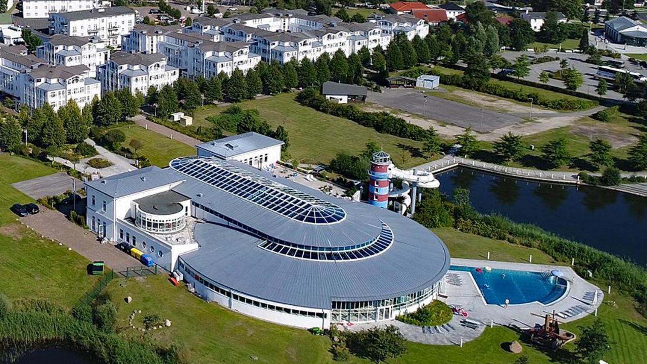 Wg Bernstein - Reetdachhaus - Ruhe Und Seeblick Sellin  Esterno foto