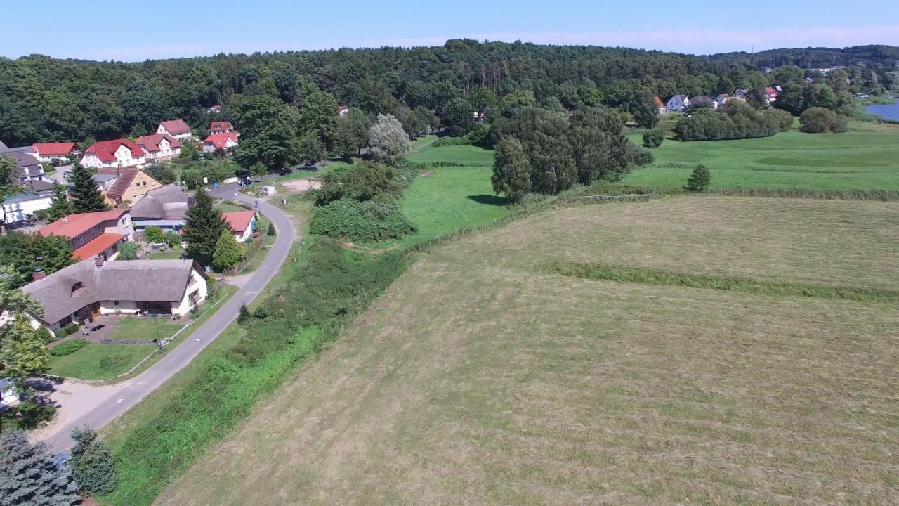 Wg Bernstein - Reetdachhaus - Ruhe Und Seeblick Sellin  Esterno foto