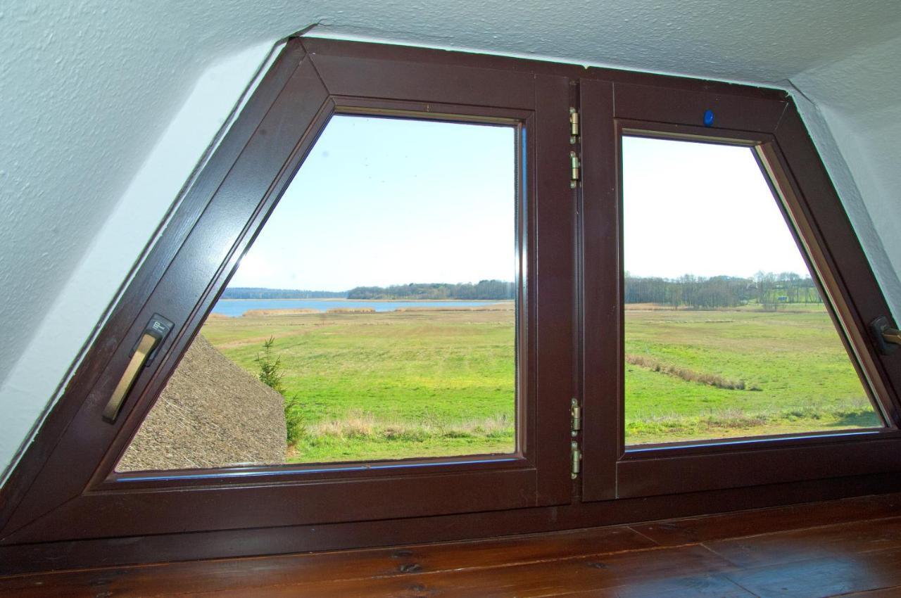 Wg Bernstein - Reetdachhaus - Ruhe Und Seeblick Sellin  Esterno foto